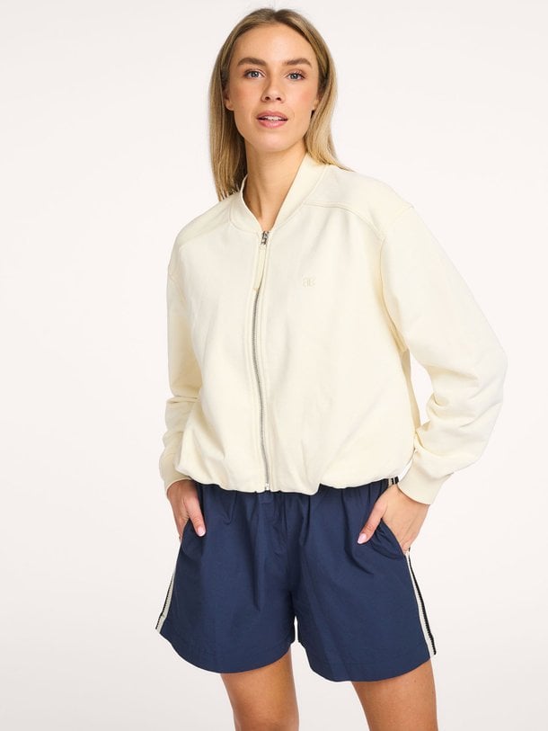 Ontdek de Peony, organic cotton shorts van Alchemist in de kleur donkerblauw bij Orangebag. Voor 21:45 besteld, morgen in huis!