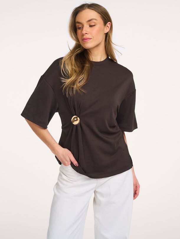 Enora Brooch Tee