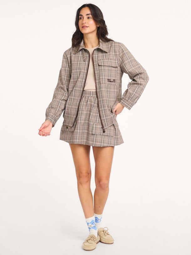 Ontdek de Beline, organic cotton mix checkered jacket van Baum und Pferdgarten in de kleur bruin bij Orangebag. Voor 21:45 besteld, morgen in huis!