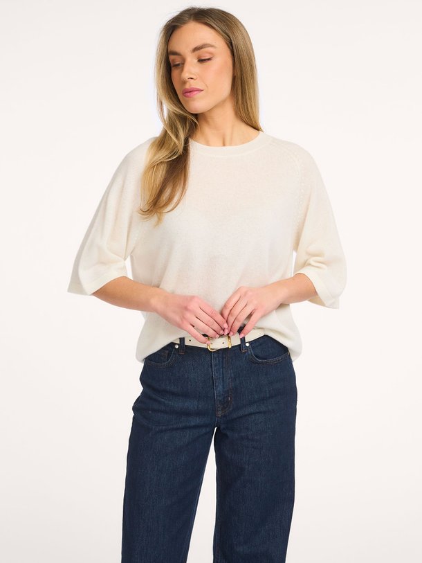 Ontdek de Leana, cashmere jumper van Absolut Cashmere in de kleur crème bij Orangebag. Voor 21:45 besteld, morgen in huis!