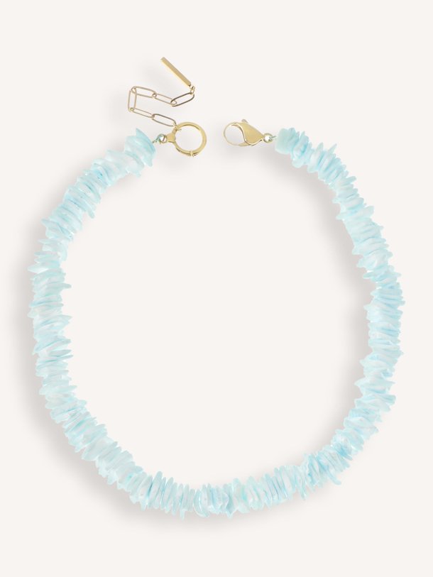 Oneven schelpenketting / licht blauw