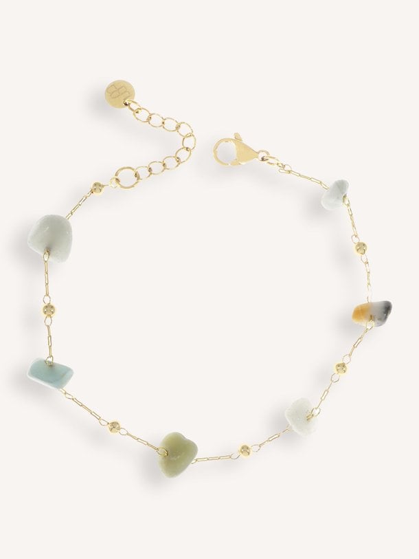 Fijn armbandje met ongelijke edelsteentjes