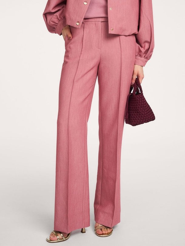 Ontdek de Chantalle, viscose mix trousers van Aaiko in de kleur roze bij Orangebag. Voor 21:45 besteld, morgen in huis!