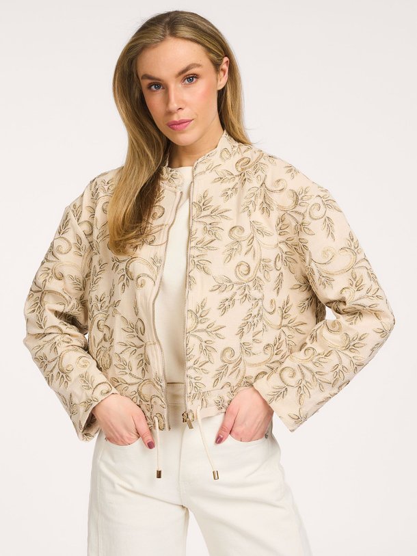 Ontdek de Solande, viscose jacket van Aaiko in de kleur beige bij Orangebag. Voor 21:45 besteld, morgen in huis!