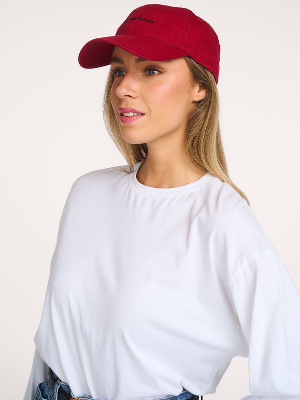 Ontdek de Cotton cap with embroidery van Alchemist in de kleur rood bij Orangebag. Voor 21:45 besteld, morgen in huis!