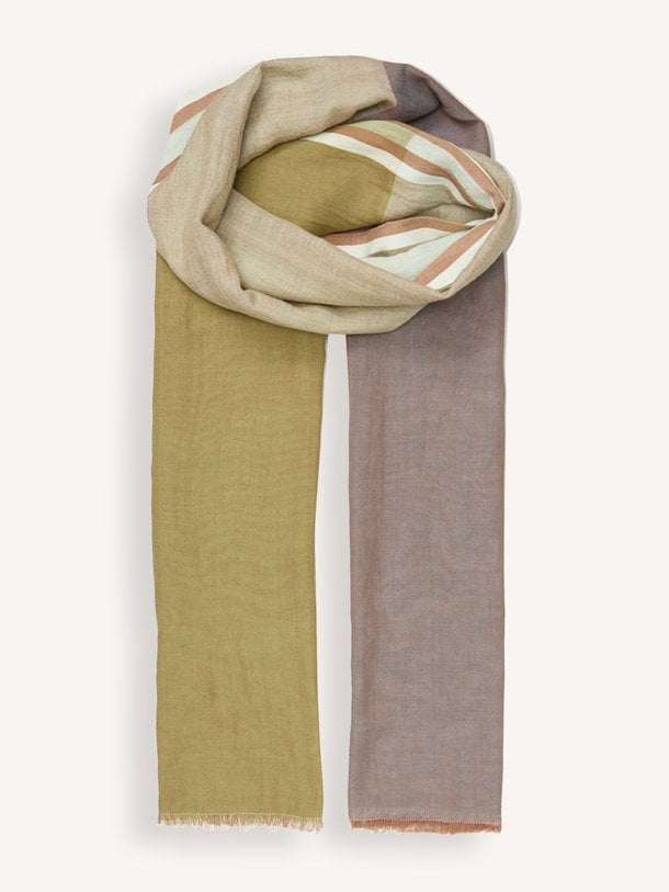Ontdek de Kikko Cowea, cotton scarf van Becksondergaard in de kleur groen bij Orangebag. Voor 21:45 besteld, morgen in huis!