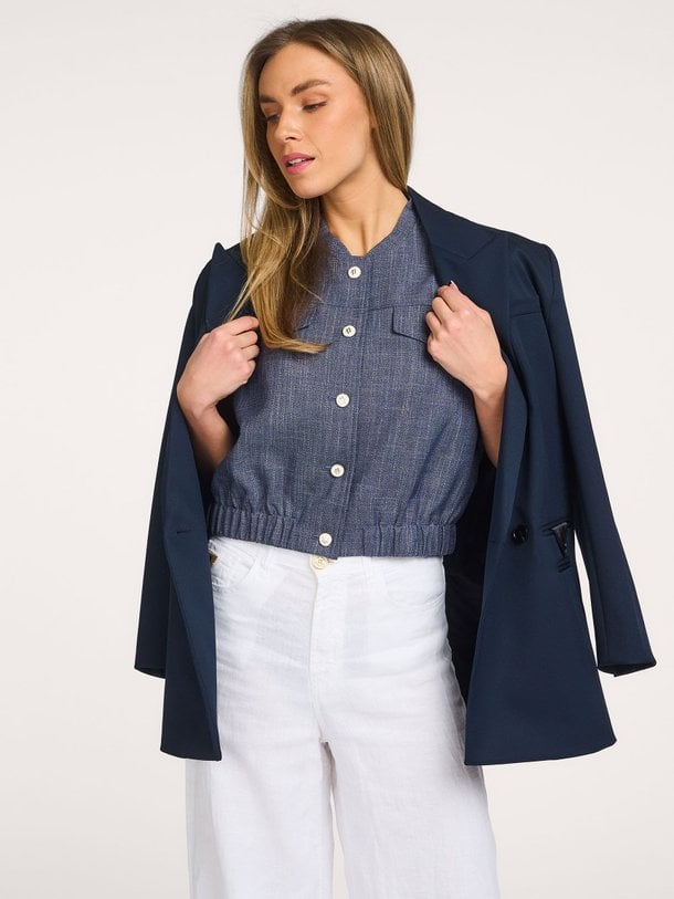 Ontdek de Olivia, viscose mix gilet van Aaiko in de kleur blauw bij Orangebag. Voor 21:45 besteld, morgen in huis!