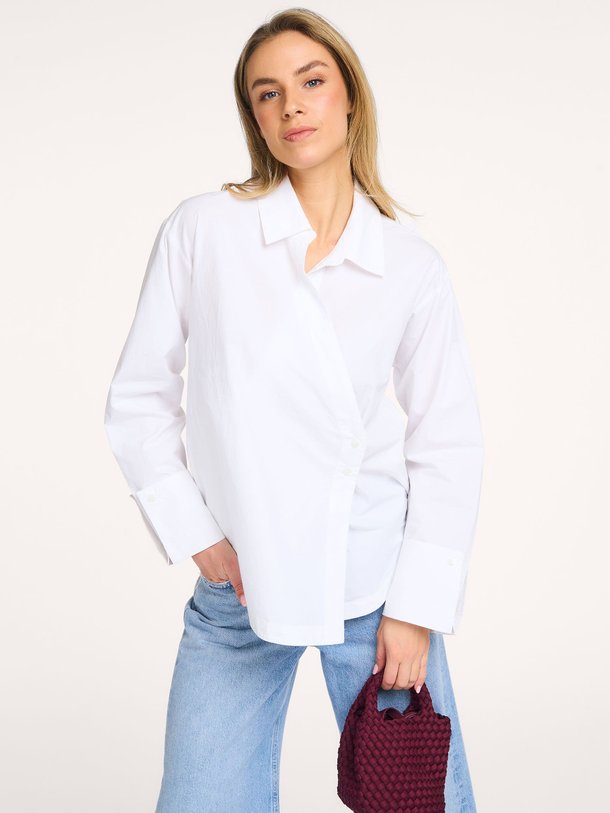 Ontdek de Maud, organic cotton blouse van Alchemist in de kleur wit bij Orangebag. Voor 21:45 besteld, morgen in huis!