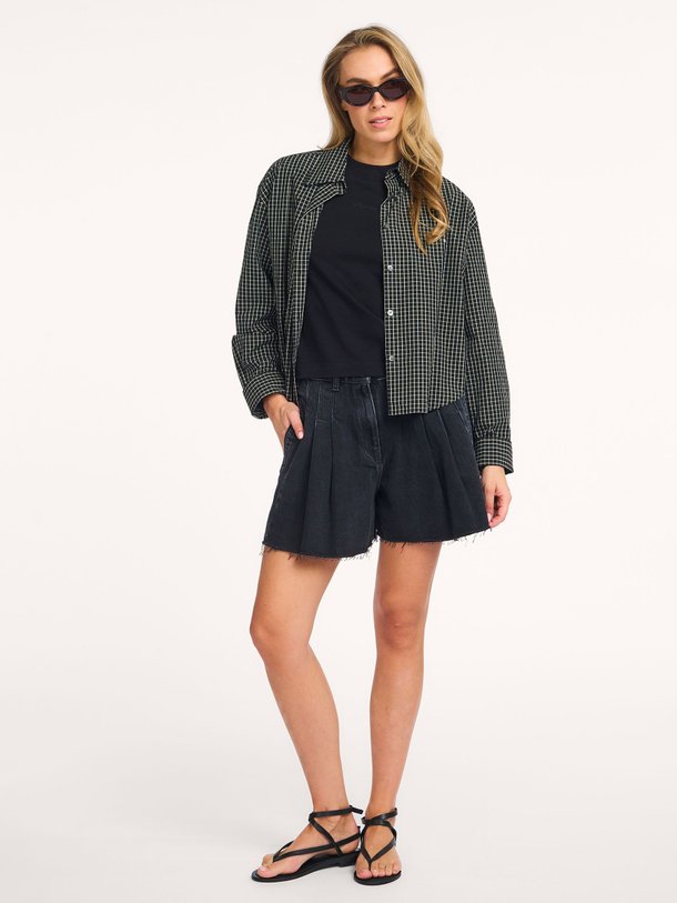 Ontdek de Presley, high waist loose fit shorts van Bellerose in de kleur zwart bij Orangebag. Voor 21:45 besteld, morgen in huis!