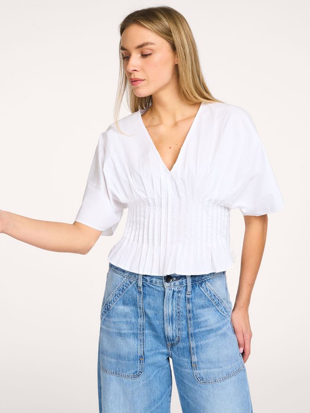 Ontdek de Pien, organic cotton pleated top van Alchemist in de kleur wit bij Orangebag. Voor 21:45 besteld, morgen in huis!