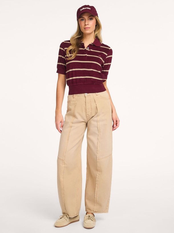 Ontdek de Perl, mid waist barrel fit jeans van Bellerose in de kleur beige bij Orangebag. Voor 21:45 besteld, morgen in huis!